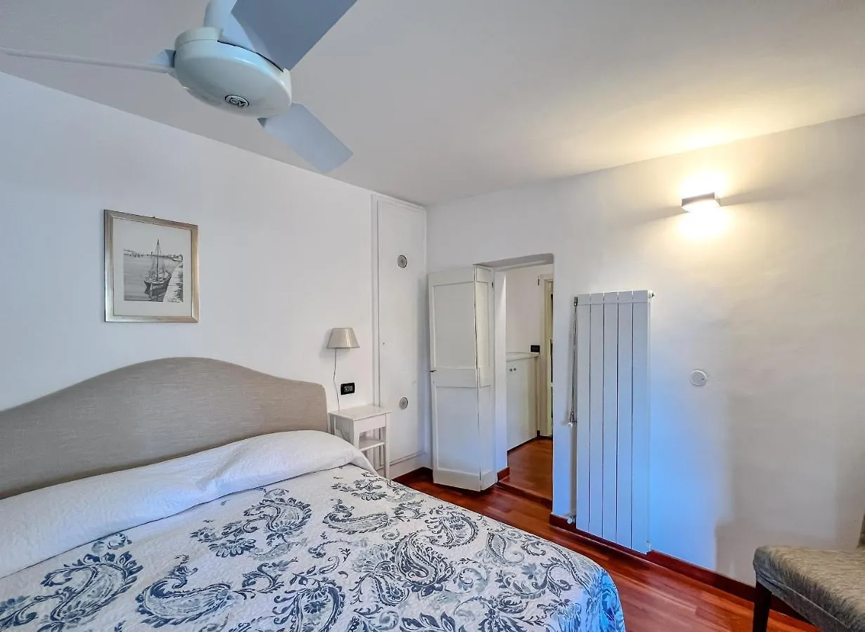 Bel Quadrilocale Con Terrazza Nel Centro Storico Apartment Varazze