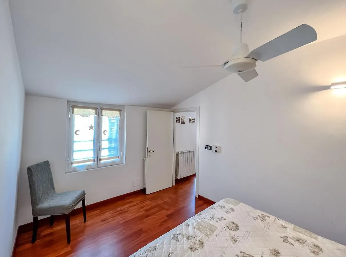 Bel Quadrilocale Con Terrazza Nel Centro Storico Apartment Varazze