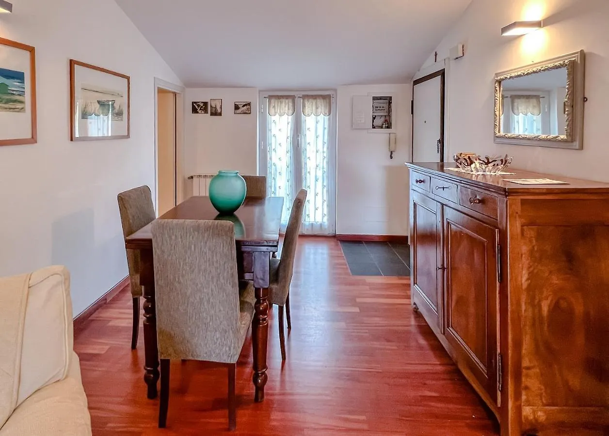 Bel Quadrilocale Con Terrazza Nel Centro Storico Apartment Varazze Italy